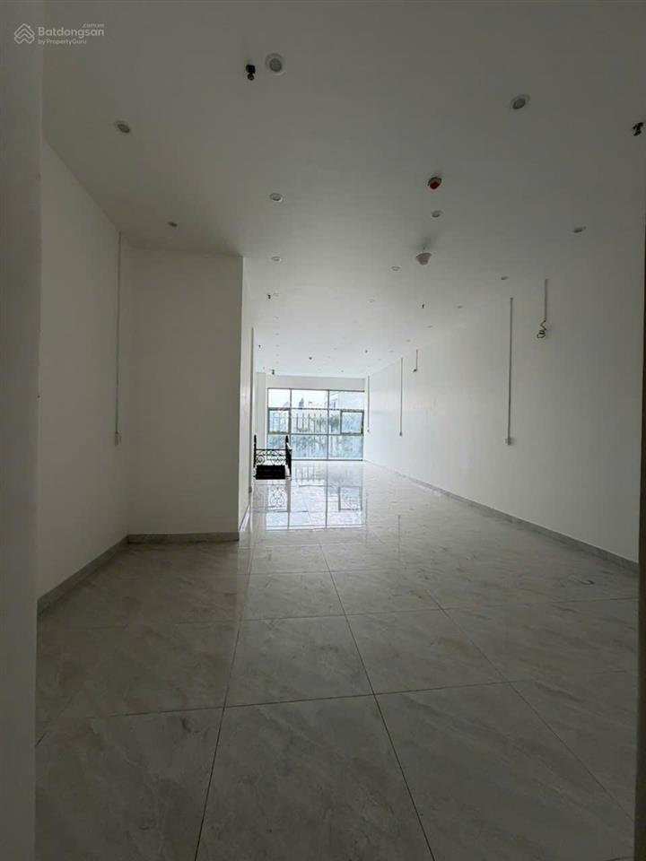 Cho thuê shophouse 2 mặt tiền happy one central 1 trệt, 1 lầu, hoàn thiện cơ bản giá 22tr, 155m2