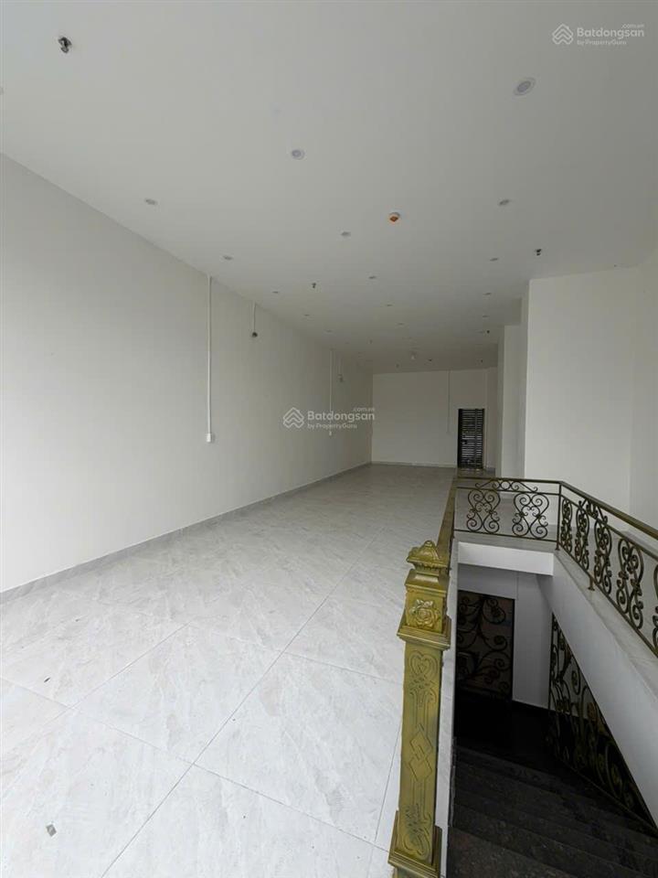Cho thuê shophouse 2 mặt tiền happy one central 1 trệt, 1 lầu, hoàn thiện cơ bản giá 22tr, 155m2