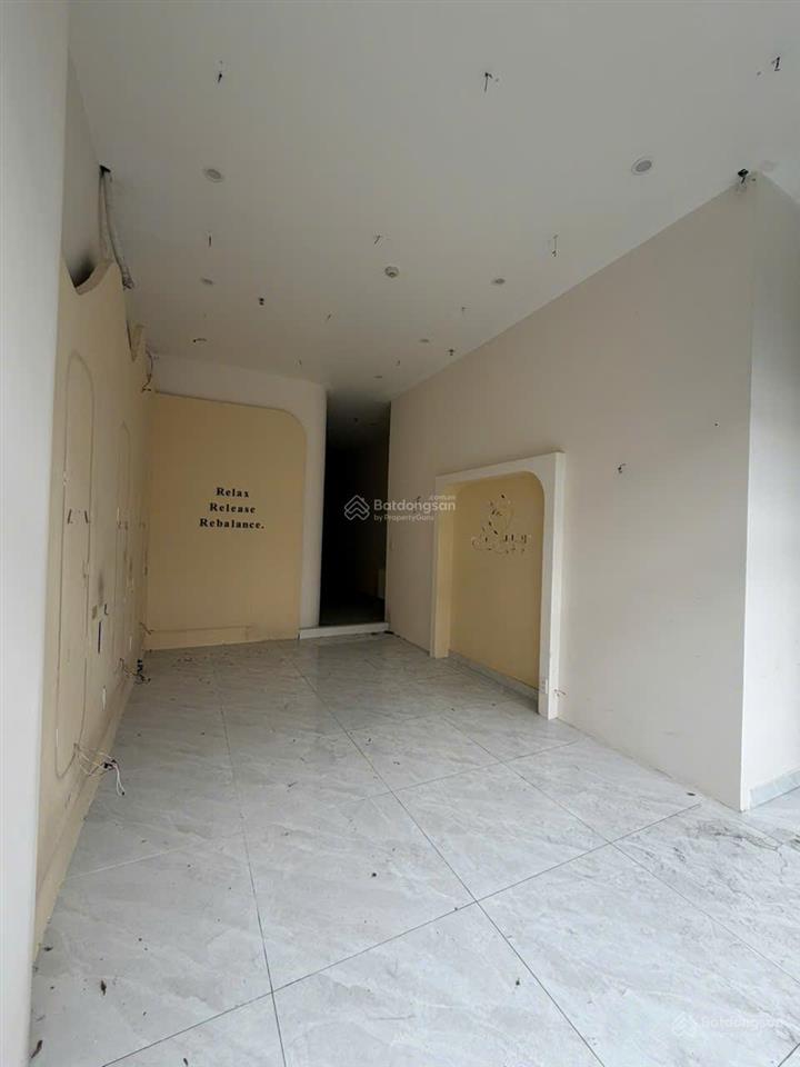 Cho thuê shophouse 2 mặt tiền happy one central 1 trệt, 1 lầu, hoàn thiện cơ bản giá 22tr, 155m2