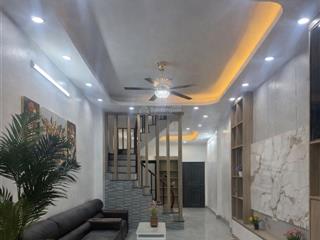 Nhà đẹp ở ngay trung tâm đông mỹ, thanh trì