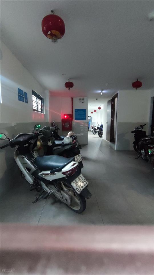 Ngũ hiệp  ccmn 8 tầng thang máy 18 phòng  dòng tiền 700tr/năm  nhỉnh 17 tỷ