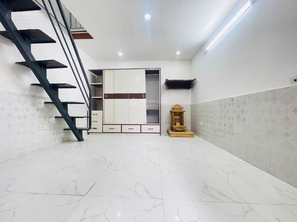 Chỉ hơn 3 tỷ  nhà 2 tầng, 2 ngủ  ngũ hiệp  gần phố  gần ô tô  sổ đỏ sẵn sàng giao dịch!