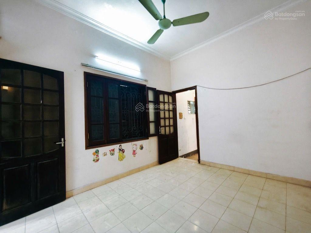 Bán nhà 3 tầng dân xây mặt đường ô tô tránh ở nhị khê thường tín. mặt tiền khủng, giá hơn 7 tỷ