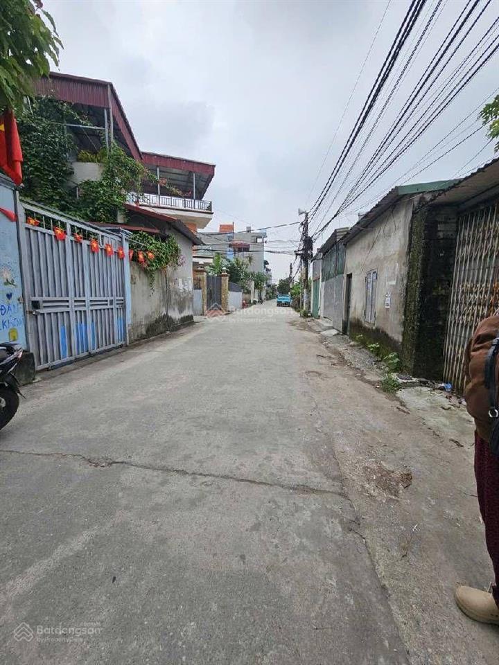 Bán nhà 3 tầng dân xây mặt đường ô tô tránh ở nhị khê thường tín. mặt tiền khủng, giá hơn 7 tỷ