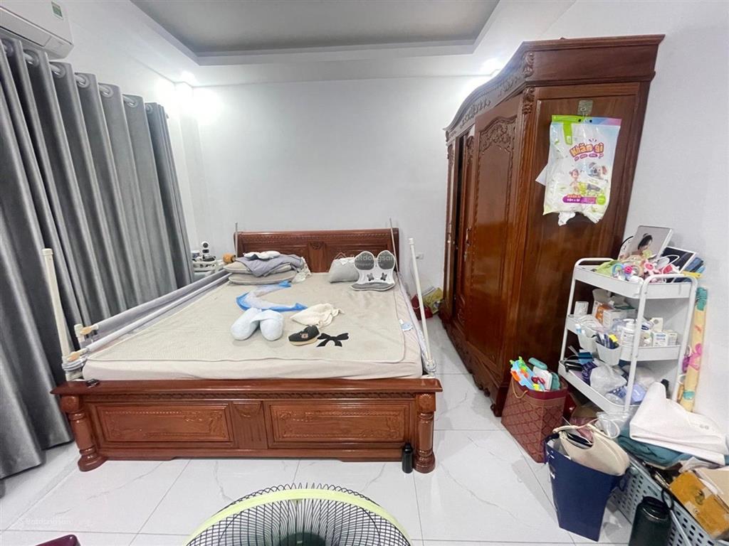 Quán gánh  bán nhà mới 4 tầng + tum ngõ thông cách quốc lộ vài bước full nội thất giá 6.8 tỷ