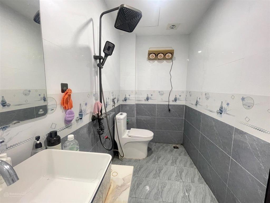 Quán gánh  bán nhà mới 4 tầng + tum ngõ thông cách quốc lộ vài bước full nội thất giá 6.8 tỷ