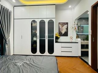 Trung tâm hoàng mai nhà mới tinh 5 tầng đẹp long lanh 3 ngủ vài bước ra phố gần ô tô  hơn 8 tỷ