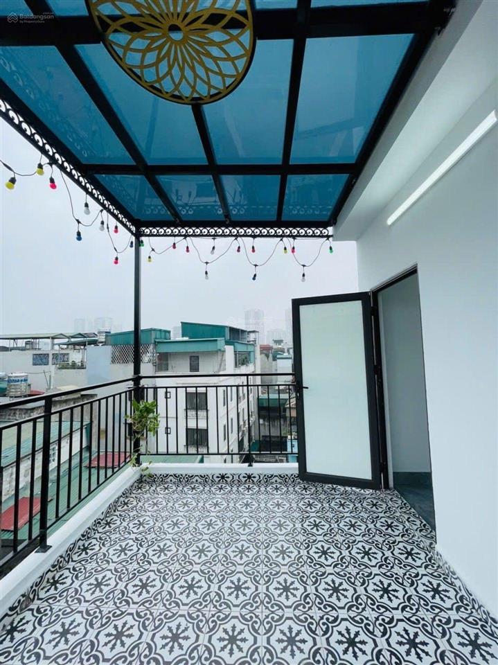 Trung tâm hoàng mai nhà mới tinh 5 tầng đẹp long lanh 3 ngủ vài bước ra phố gần ô tô  hơn 8 tỷ