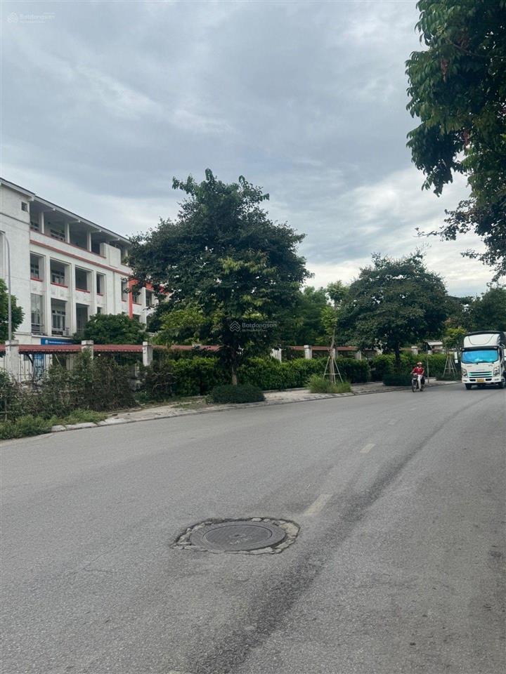 Đất phương nhị  tái định cư liên ninh  phân lô ô tô tránh  vỉa hè 2 bên  5,3 tỷ