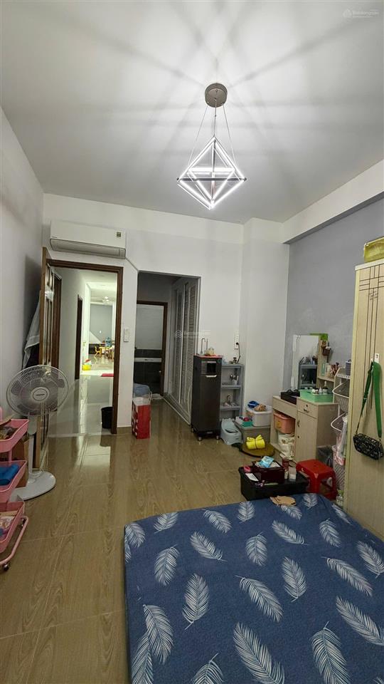 Căn góc chỉ 4.7 tỷ, dt 102m2 (3pn + 2wc) nội thất đầy đủ, tầng cao thoáng mát, sổ hồng lâu dài