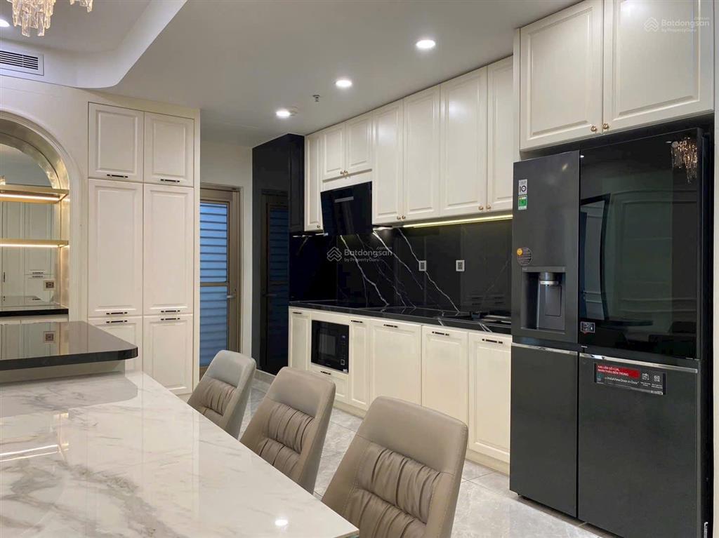 Cho thuê cc 3pn 2wc tại midtown phú mỹ hưng, 60 triệu, 131 m2