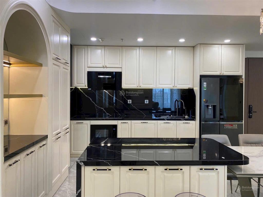 Cho thuê cc 3pn 2wc tại midtown phú mỹ hưng, 60 triệu, 131 m2