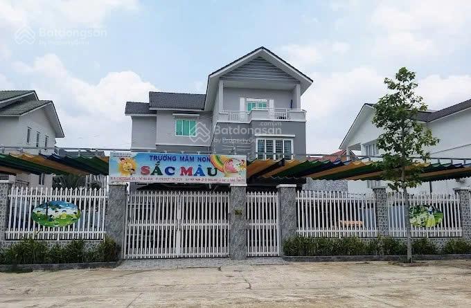 Bán căn biệt thự đẹp khu, đang có hd thuê 30tr tháng, giá 14,5tỷ, sổ sẵn công chứng ngay