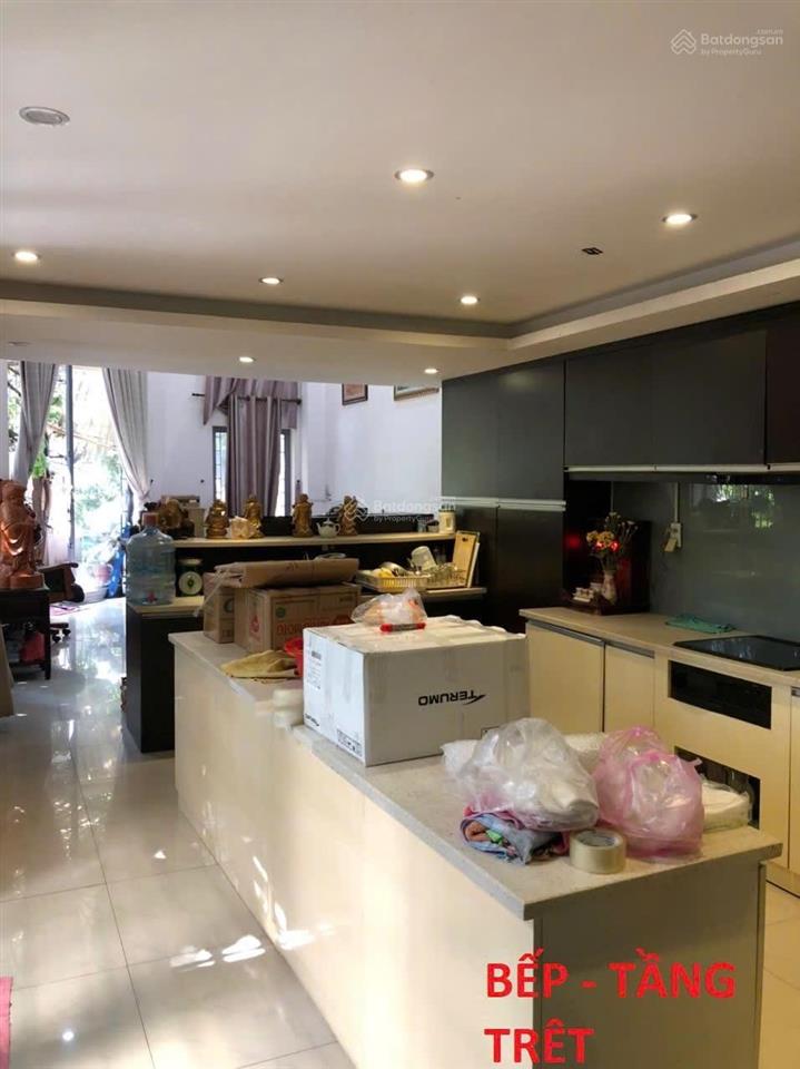 Bán căn biệt thự góc 1 trệt 3 lầu st 200m2, giá 14,8 tỷ tl, sổ hồng riêng, công chứng sang tên ngay