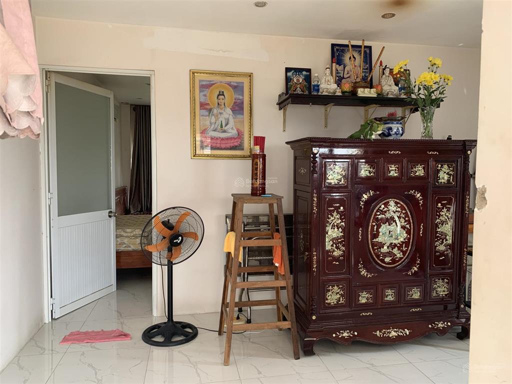 Bán căn biệt thự góc 1 trệt 3 lầu st 200m2, giá 14,8 tỷ tl, sổ hồng riêng, công chứng sang tên ngay