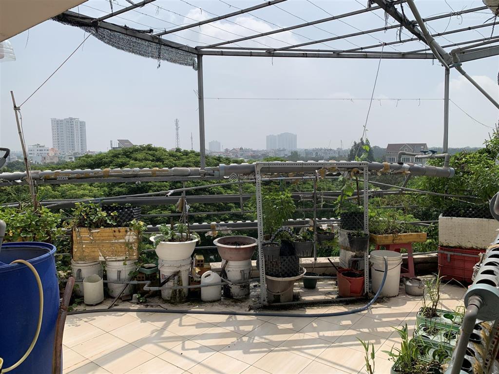 Bán căn biệt thự góc 1 trệt 3 lầu st 200m2, giá 14,8 tỷ tl, sổ hồng riêng, công chứng sang tên ngay