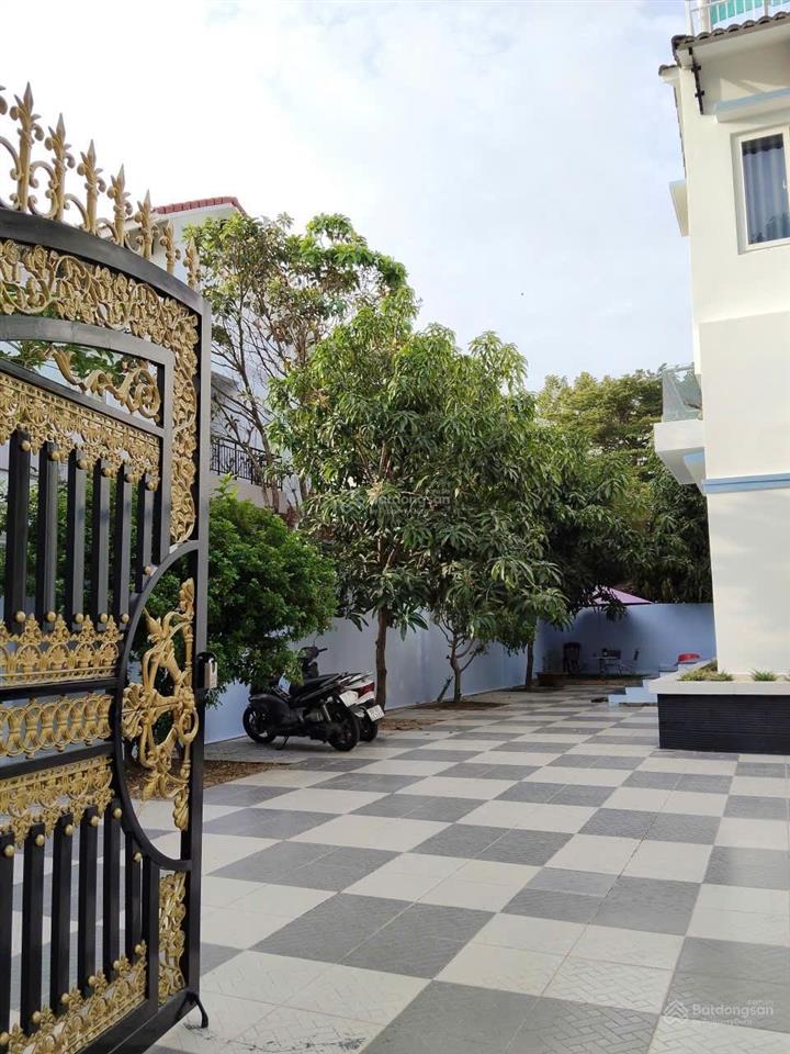 Cần bán căn biệt thự vườn western land gần 500m2, giá tốt khu, nhà mới đẹp, tặng full nội thất