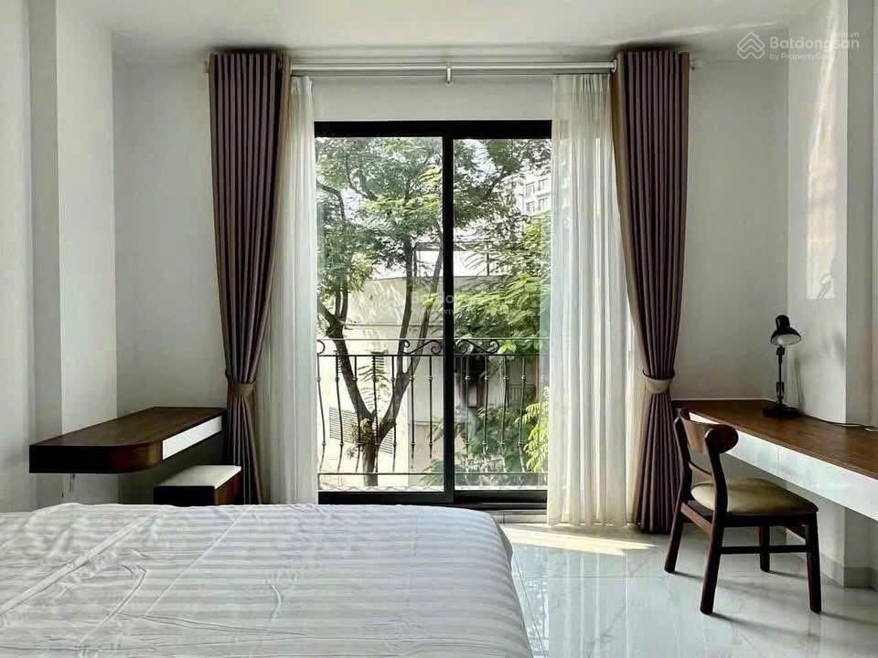 Cho thuê phòng có ban công có nội thất lam sơn, tân bình gần bệnh viện và trường đại học