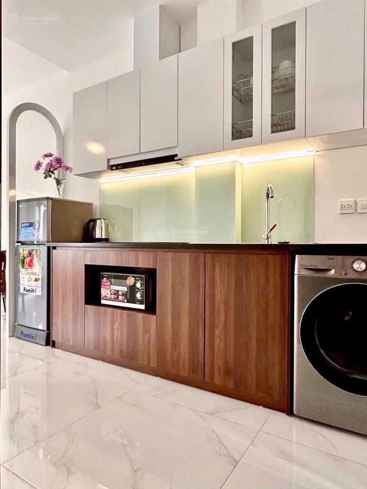 Cho thuê phòng có ban công có nội thất lam sơn, tân bình gần bệnh viện và trường đại học