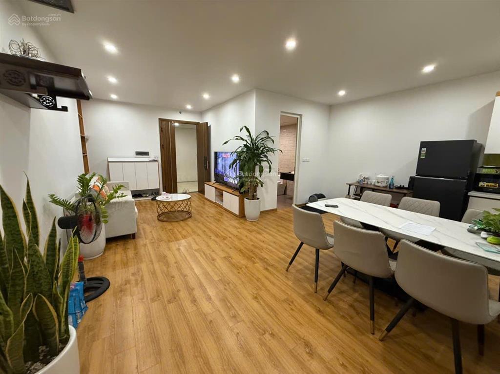 Bán căn hộ 98,5m2 (3pn, 2wc) ,sẵn sổ, nội thất đầy đủ, giá 8.8 tỷ tại cc sapphire palace chính kinh