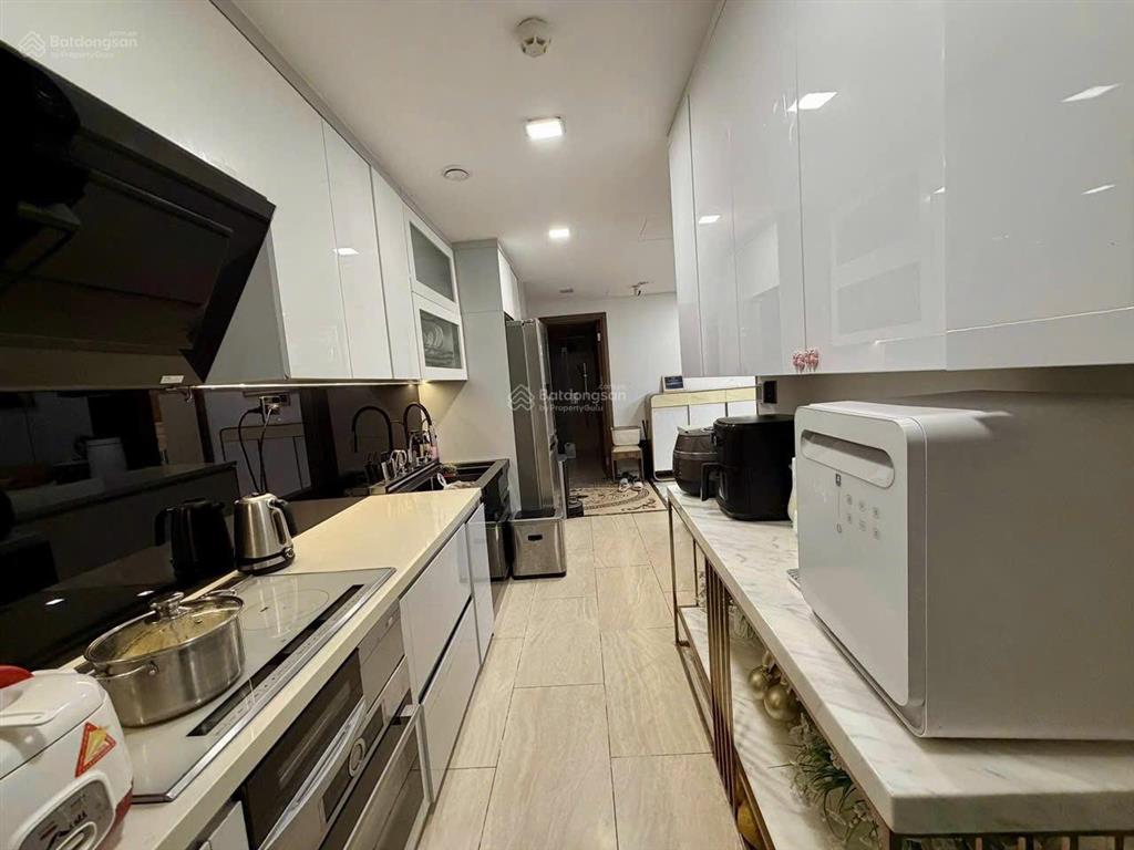 Chủ thiện chí bán căn góc 110m(3n2wc) sẵn sổ, full nội thất, giá 13 tỷ tại rivera park, thanh xuân