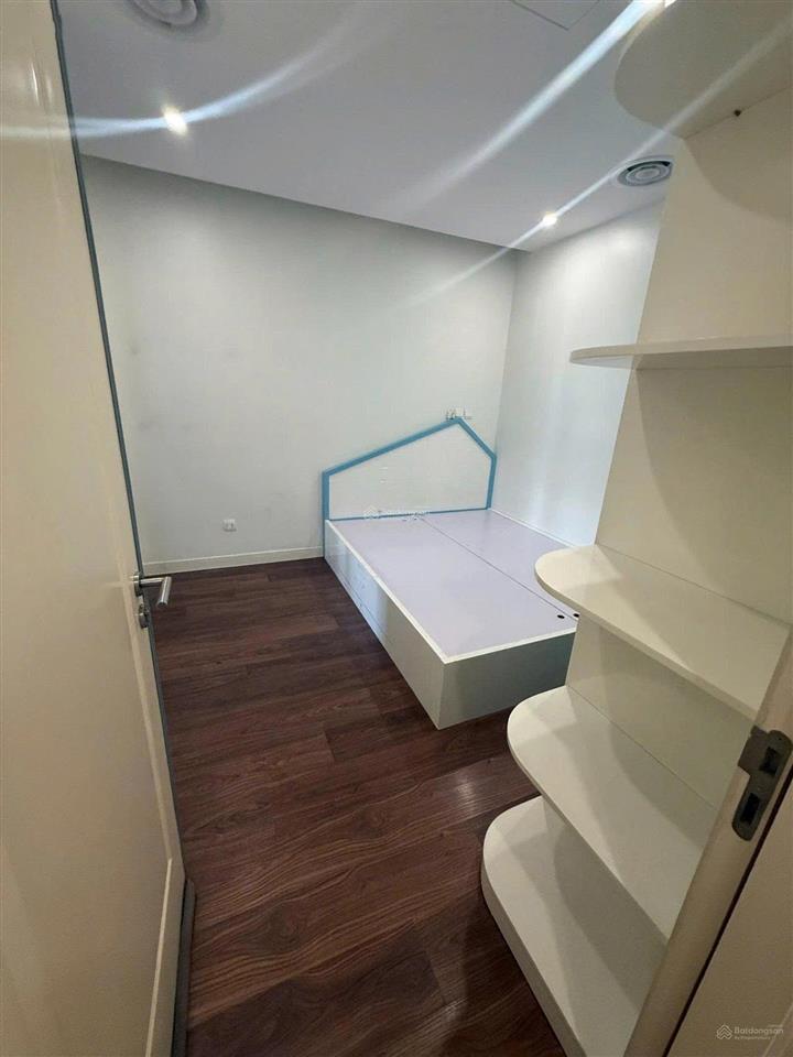 Giá tốt + chủ thiện chí bán căn 93m(3n2wc) sẵn sổ, nội thất như ảnh tại imperia garden, thanh xuân