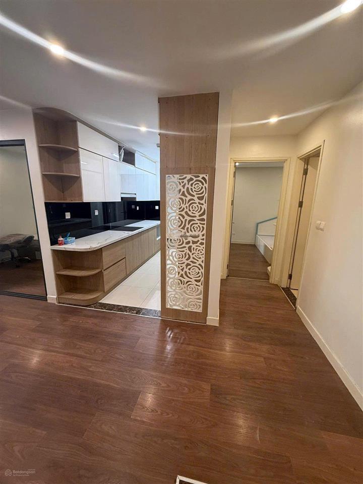 Giá tốt + chủ thiện chí bán căn 93m(3n2wc) sẵn sổ, nội thất như ảnh tại imperia garden, thanh xuân