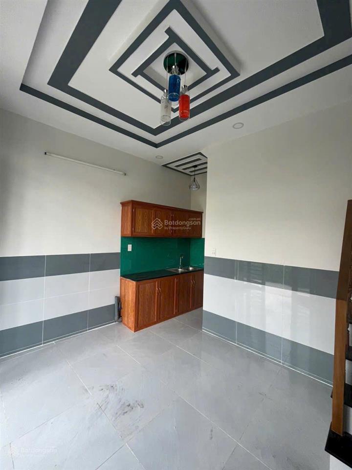 Bán nhà riêng mặt tiền rộng vị trí đẹp thiết kế tinh tế ,giá chỉ 500tr