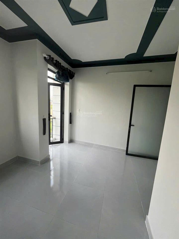 Bán nhà riêng mặt tiền rộng vị trí đẹp thiết kế tinh tế ,giá chỉ 500tr