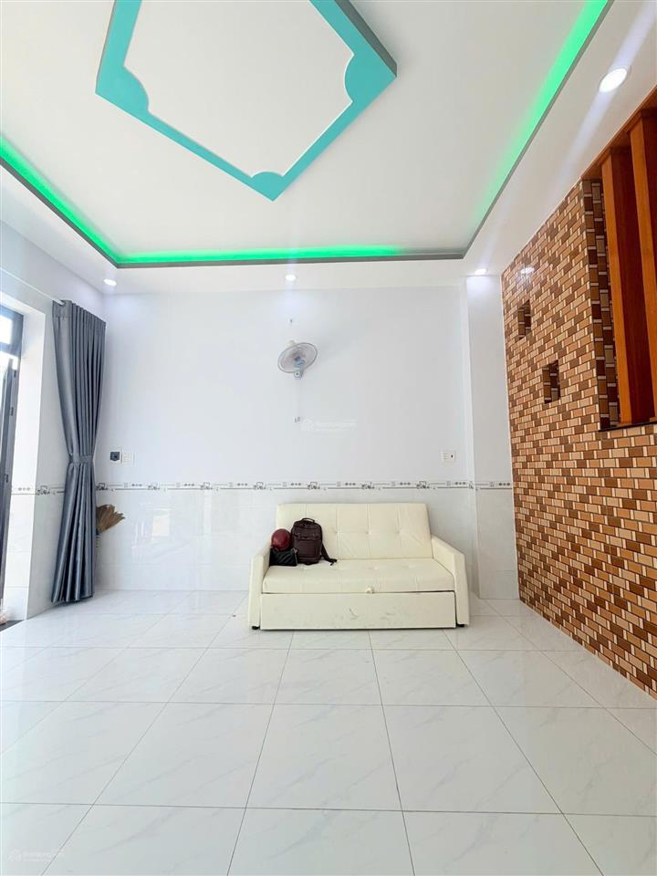 Bán nhà riêng 2pn, 2wc 900 triệu, 40m2 tại cầu lớn, hóc môn, hồ chí minh