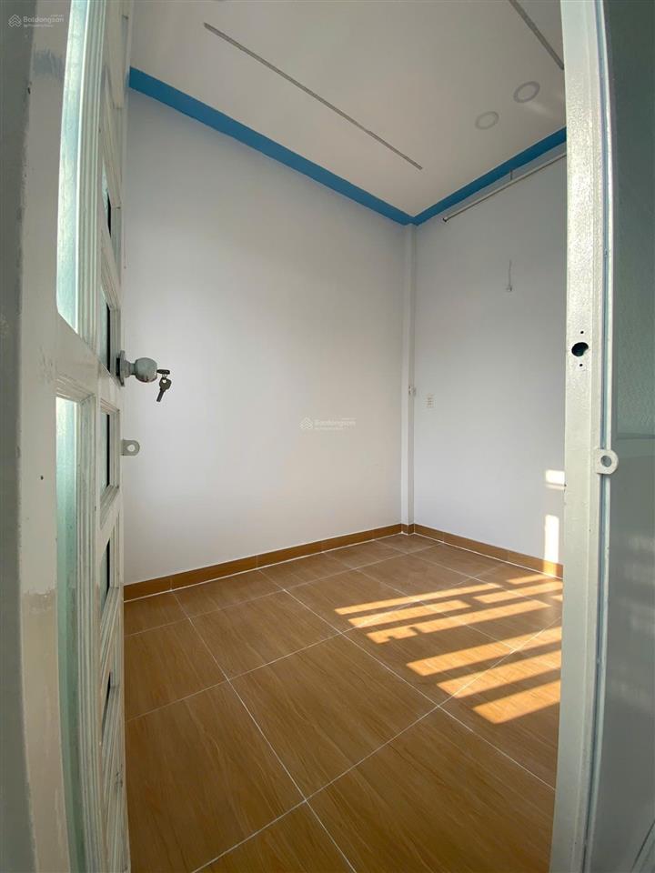 Chủ gửi bán nhà riêng tại cuối nguyễn văn bứa, 56 m2, giá siêu hời chỉ với 395tr