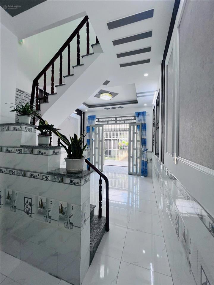 Bán nr 40m2 cuối nguyễn văn bứa, 735 triệu, 2pn, 2wc, pháp lý đầy đủ, uy tín hình ảnh thật