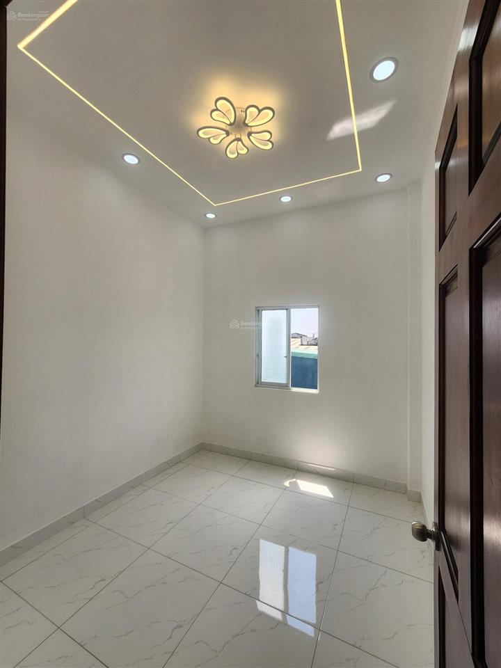 Bán nhà góc 2mt 40m2, 750 triệu, 2pn, 2wc tại cuối nguyễn văn bứa, xã xuân thới sơn, hóc môn