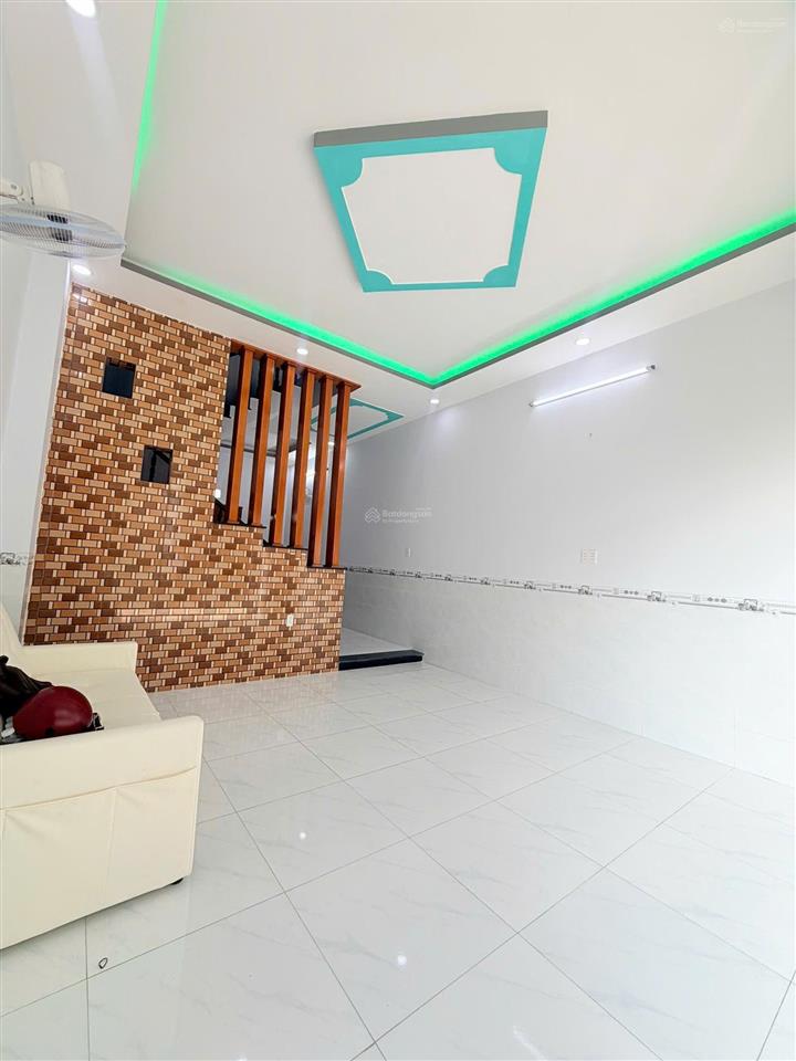 Bán nhà riêng 2pn, 2wc 900 triệu, 40m2 tại cầu lớn, huyện hóc môn, hồ chí minh
