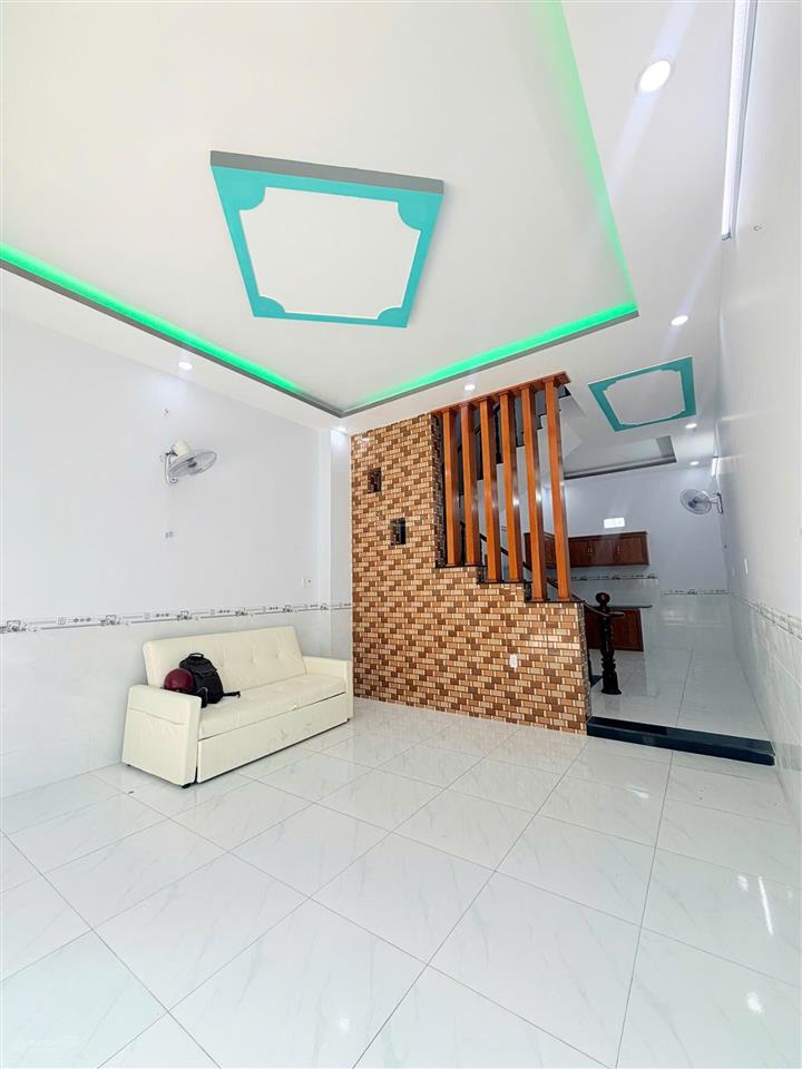 Bán nhà riêng 2pn, 2wc 900 triệu, 40m2 tại cầu lớn, huyện hóc môn, hồ chí minh