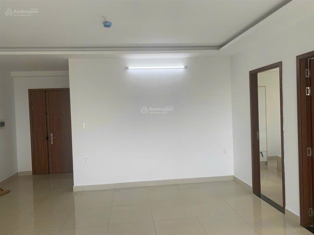 Cần chuyển nhượng căn hộ mặt tiền đt743, 62m2