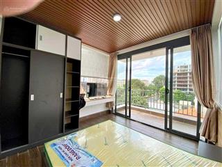 Căn hộ 1 phòng ngủ ban công máy giặt riêng gần bộ công an nguyễn trãi quận 1, full nội thất an ninh