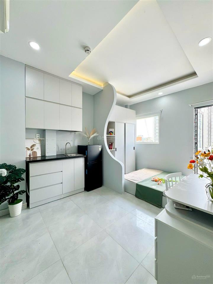 Căn hộ 35m2 full nội thất, ban công, nguyễn văn cừ quận 1