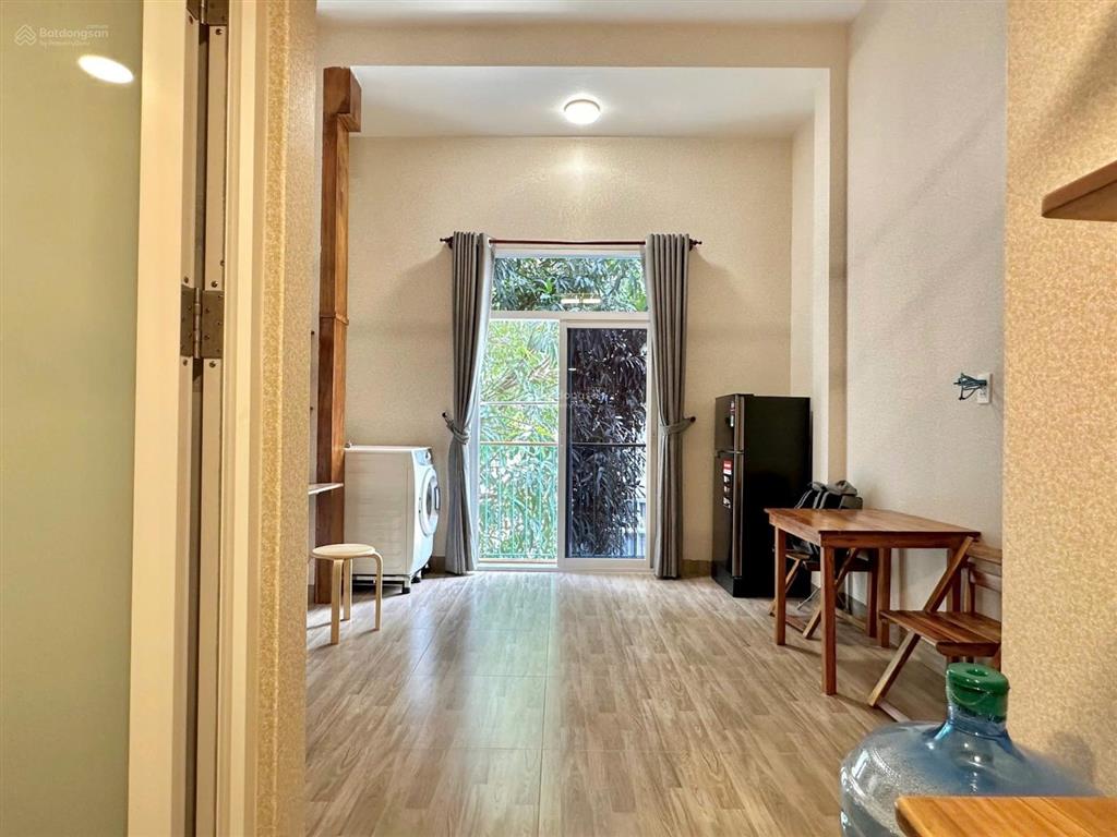 Căn hộ duplex, ban công full nội thất, thiết kế vintage hoàng sa quận 3