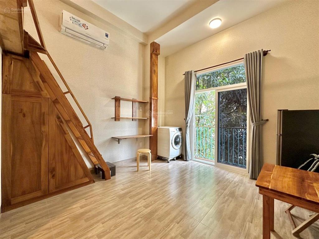 Căn hộ duplex, ban công full nội thất, thiết kế vintage hoàng sa quận 3