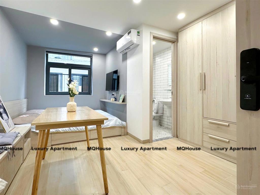 Căn hộ thiết kế đẹp  nội thất cao cấp  cửa sổ thoáng  thang máy  cmt8, quận 3, gần đh hoa sen