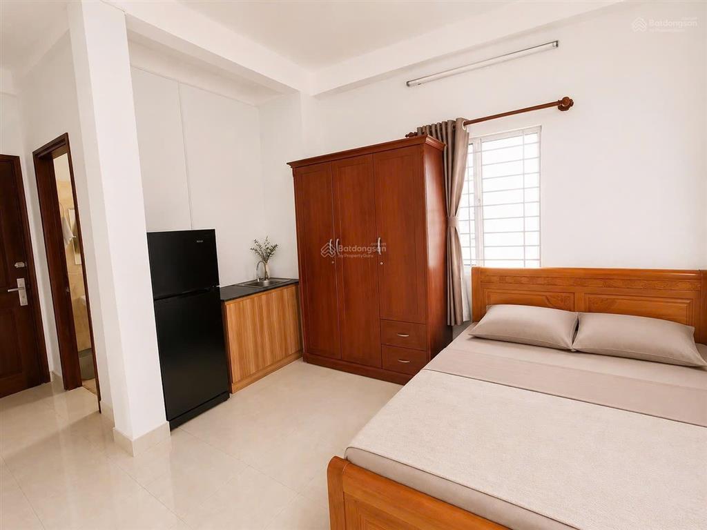 Cho thuê phòng ban công, full nội thất, nguyễn trãi quận 1, gần đại học hoa sen, văn lang