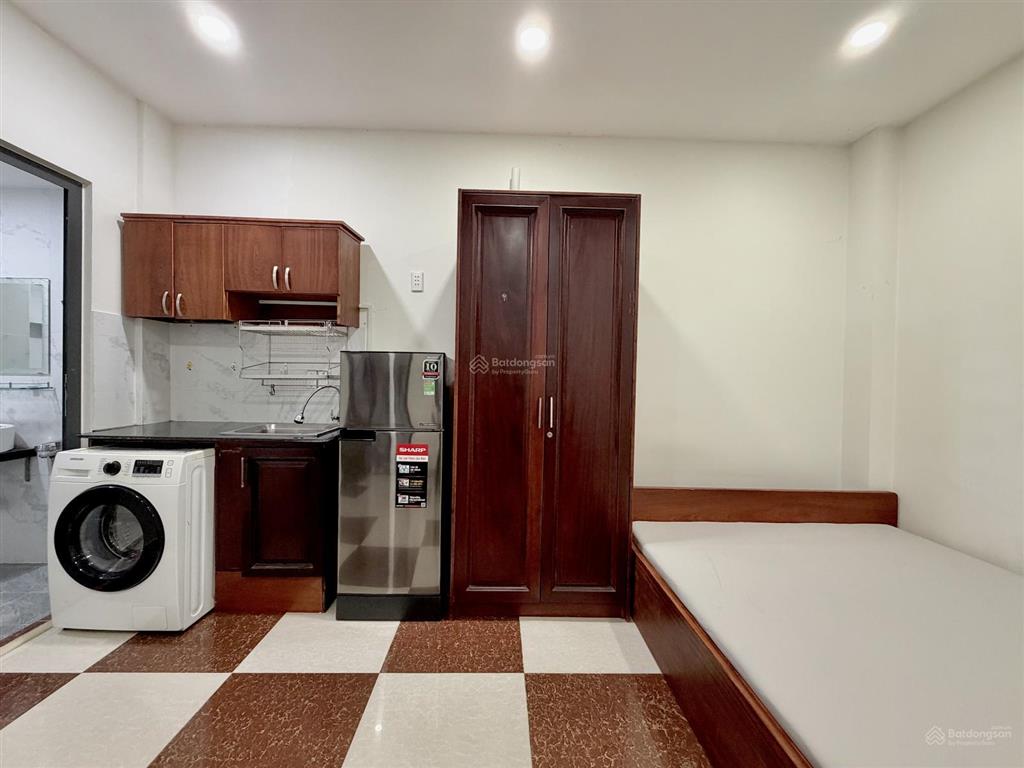 Cho thuê phòng 35m2 full nt, máy giặt riêng, thành thái quận 10, bảo vệ, thang máy, sạch sẽ