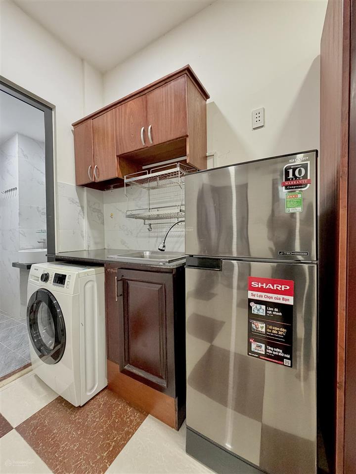 Cho thuê phòng 35m2 full nt, máy giặt riêng, thành thái quận 10, bảo vệ, thang máy, sạch sẽ