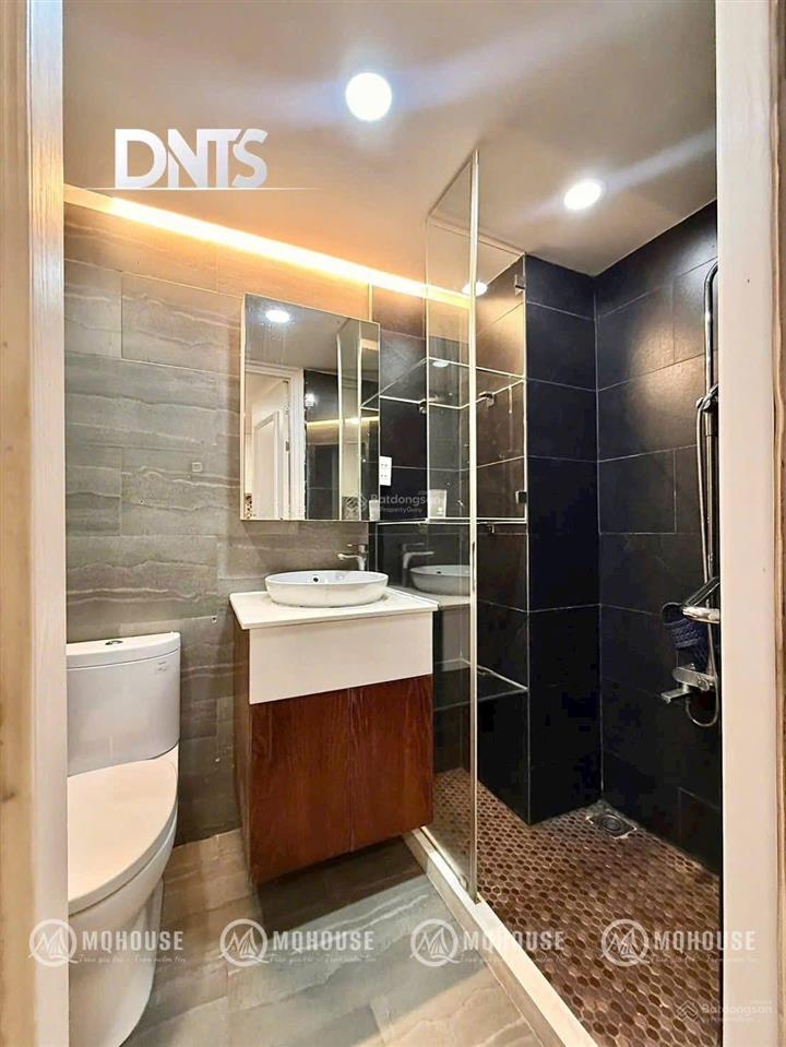 Căn hộ ban công full nội thất gần cầu thị nghè, thảo cầm viên quận 1
