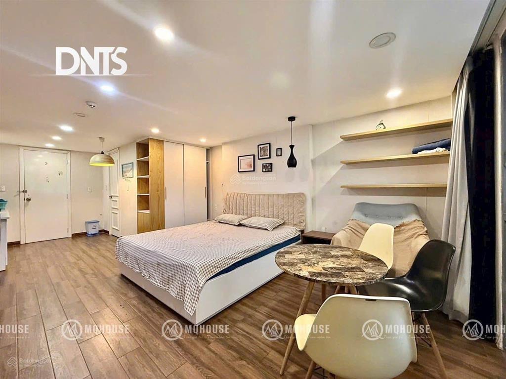 Căn hộ ban công full nội thất gần cầu thị nghè, thảo cầm viên quận 1