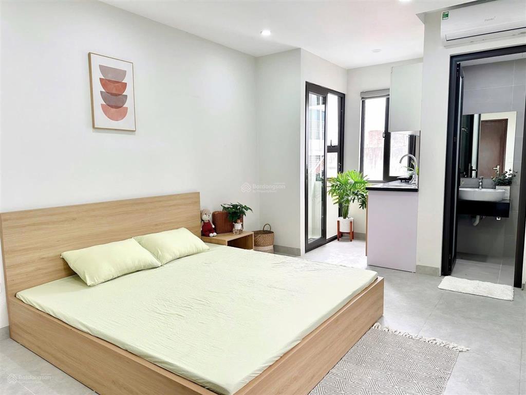 Cho thuê phòng 35m2, cửa sổ trời lớn, full nội thất, ngay phan đăng lưu, phú nhuận, gần q1, q3, tb
