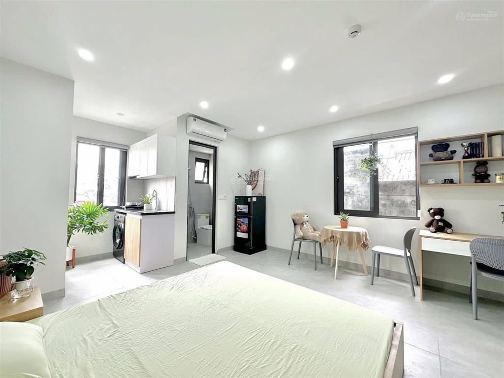 Cho thuê phòng 35m2, cửa sổ trời lớn, full nội thất, ngay phan đăng lưu, phú nhuận, gần q1, q3, tb