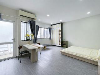 Phòng 40m2, ban công, cửa sổ trời lớn ngay phan đăng lưu, ngã tư phú nhuận gầm q1, q3, q10