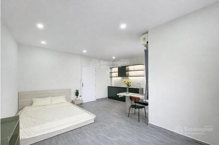 Phòng 40m2, ban công, cửa sổ trời lớn ngay phan đăng lưu, ngã tư phú nhuận gầm q1, q3, q10